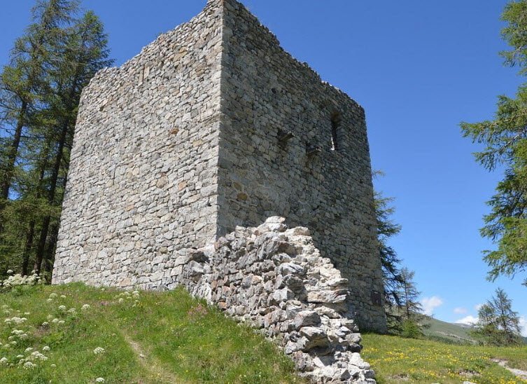 Ruina Da Guardaval, Madulain, Switzerland, Switzerland